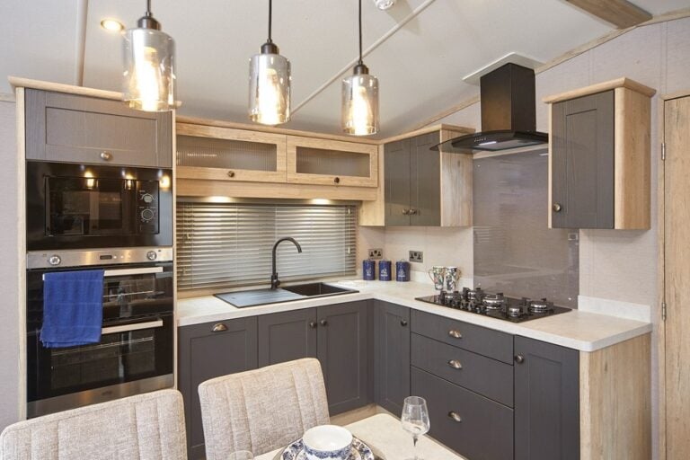 redwood-kitchen